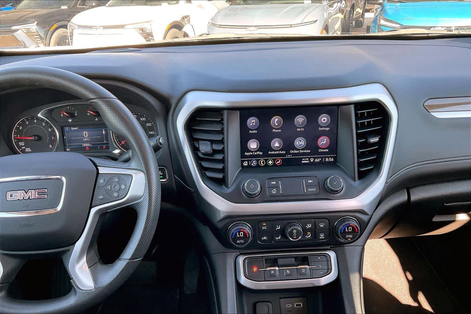 Used 2023 GMC Acadia SLE FWD image 8