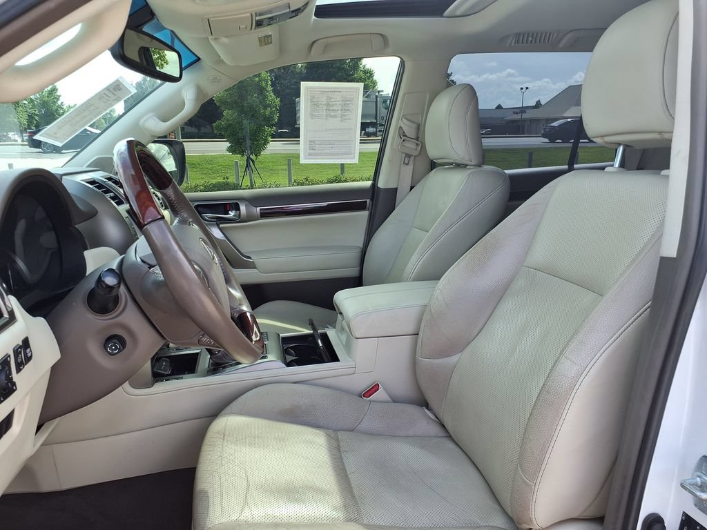Used 2018 Lexus GX 460 Premium w/ Premium Package AWD/4WD image 12