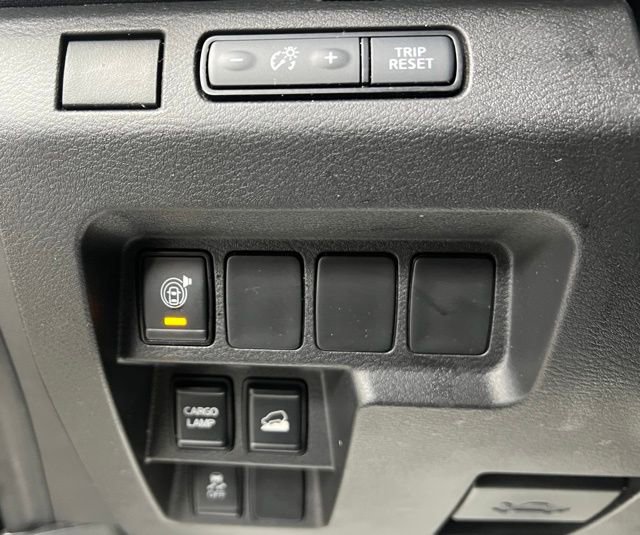 Used 2024 Nissan Frontier SV w/ Technology Package image 32