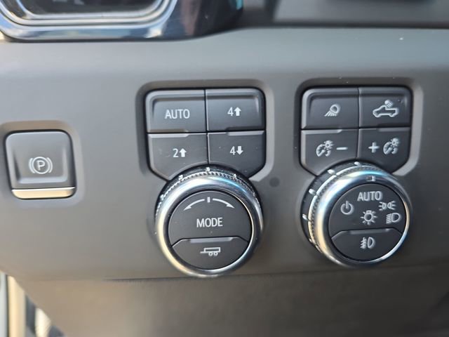 Used 2024 GMC Sierra 2500 AT4X image 23