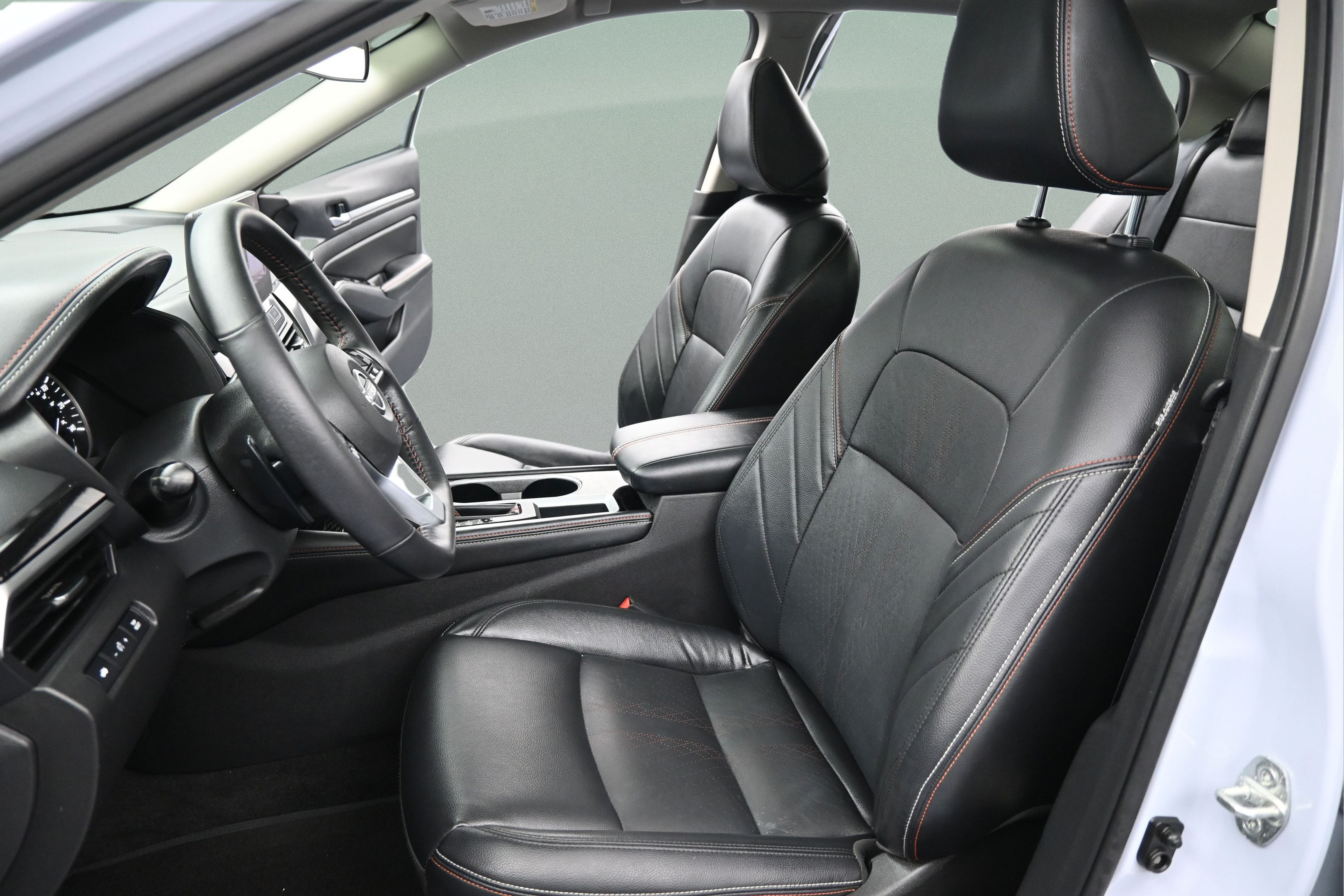 Used 2024 Nissan Altima 2.5 SR w/ SR Premium Package FWD image 23