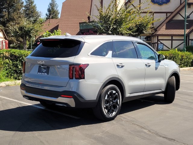 New 2026 Kia Sorento S FWD image 4
