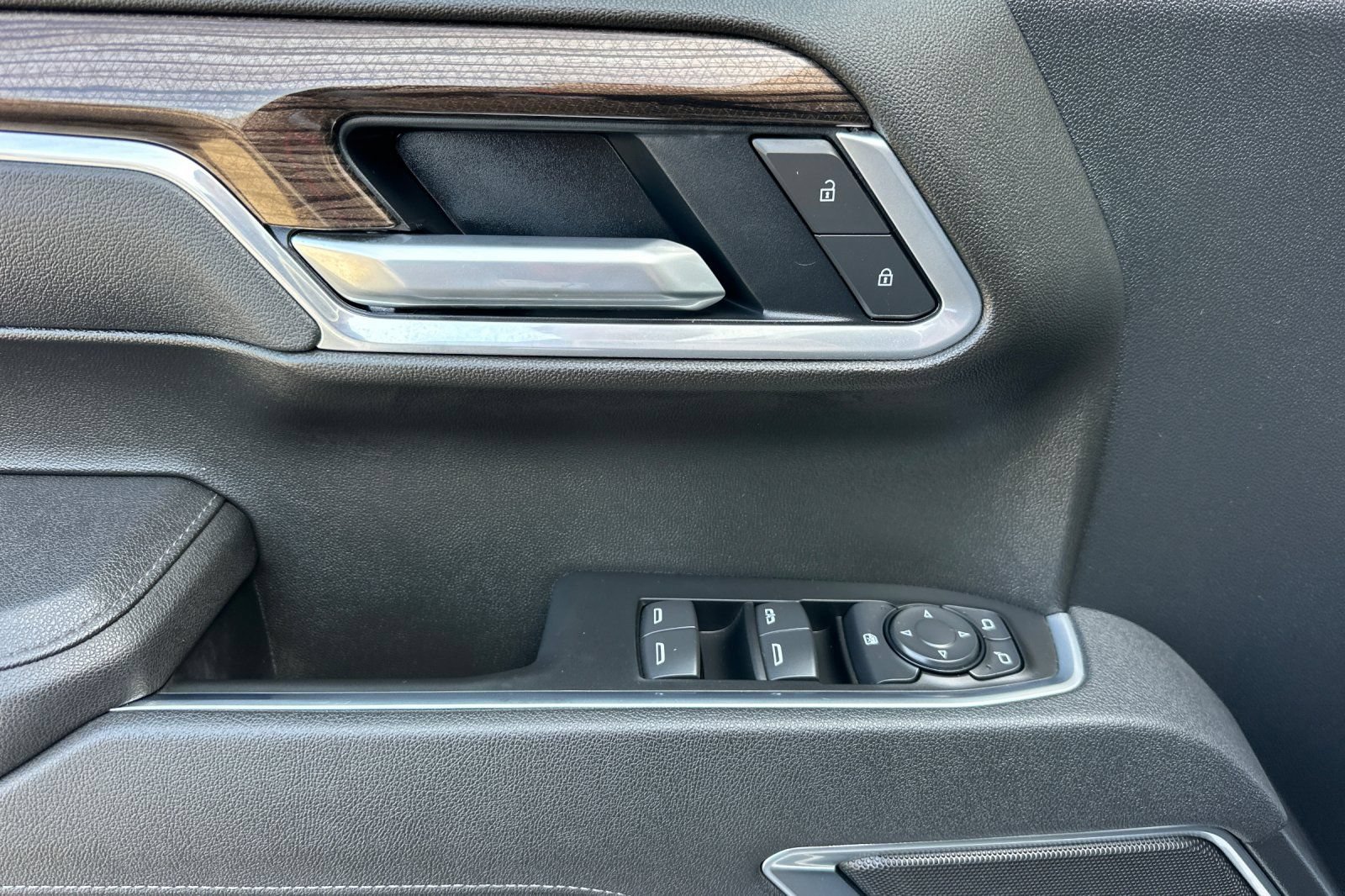 Certified 2026 Chevrolet Silverado 1500 RST RWD image 11