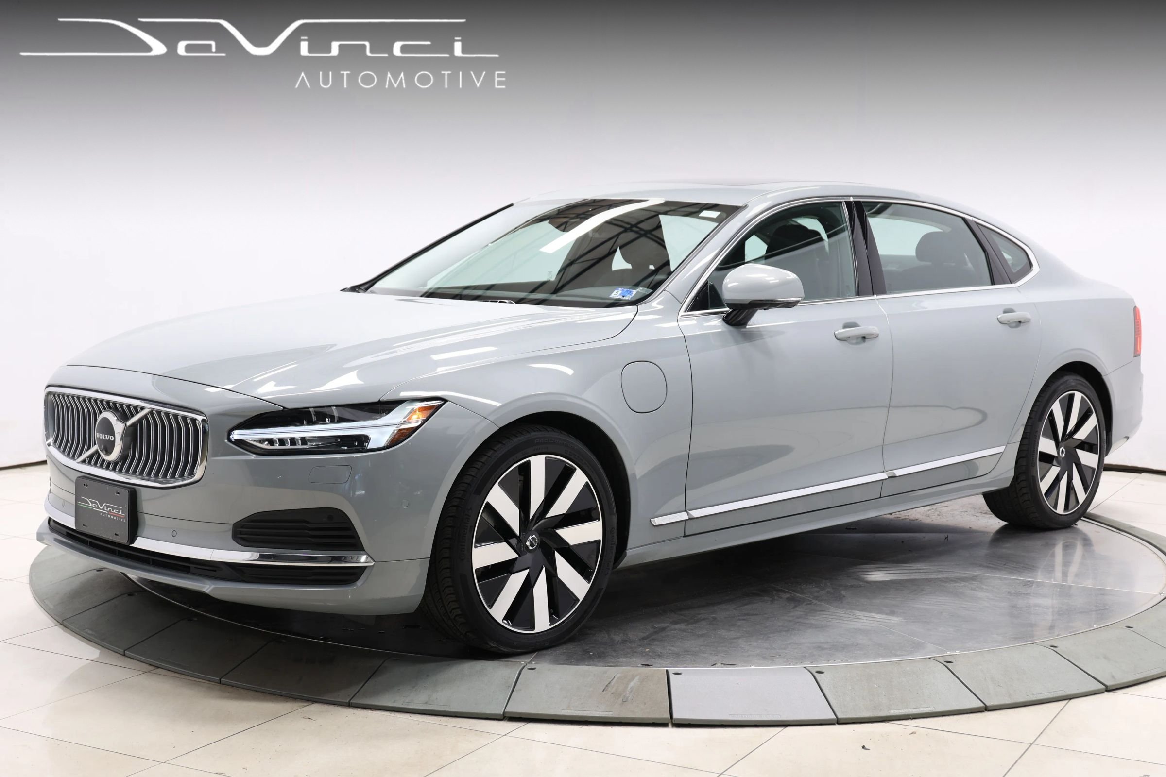Used 2024 Volvo S90 T8 Plus AWD/4WD image 1