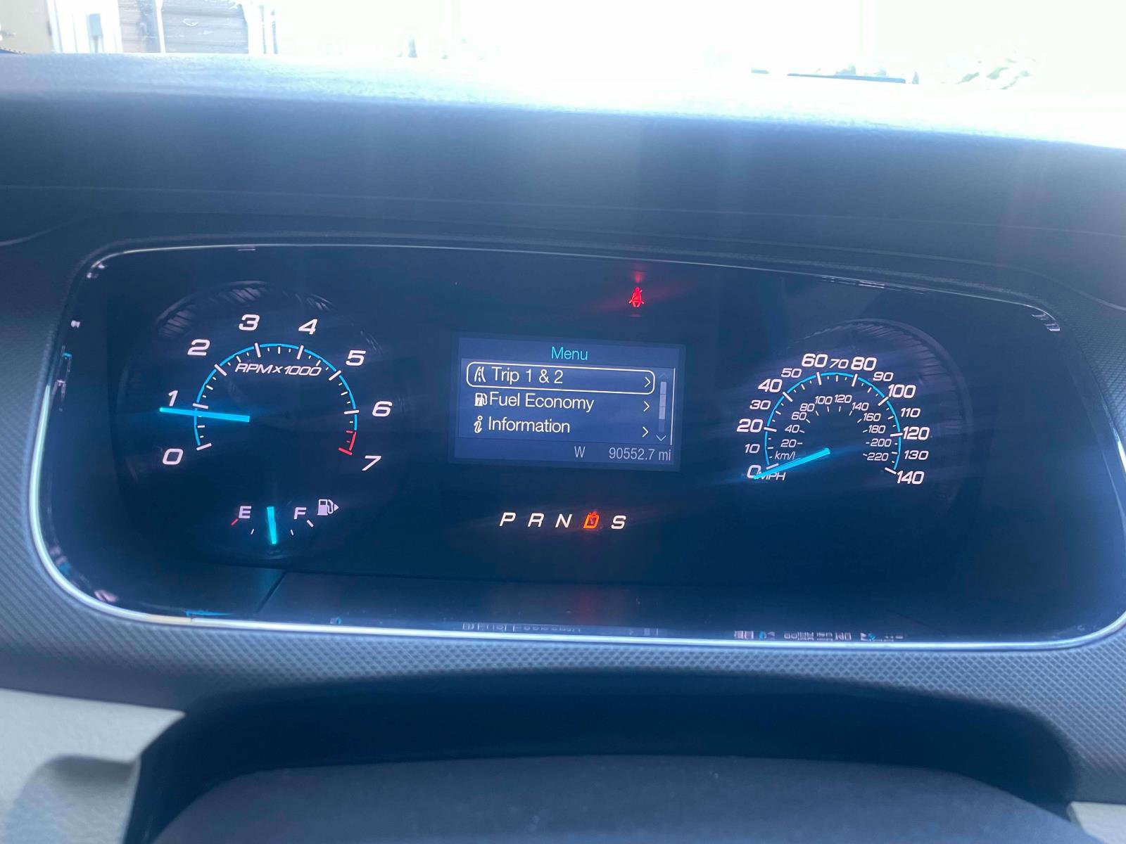 Used 2019 Ford Taurus SE image 9