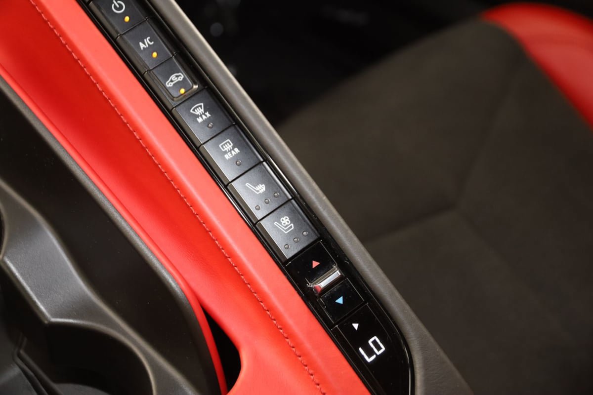 Used 2023 Chevrolet Corvette Stingray Premium Conv w/ Z51 Performance Package RWD image 47