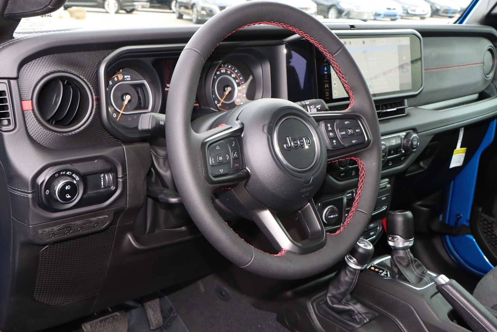 Used 2024 Jeep Gladiator Rubicon w/ Technology Group AWD/4WD image 2