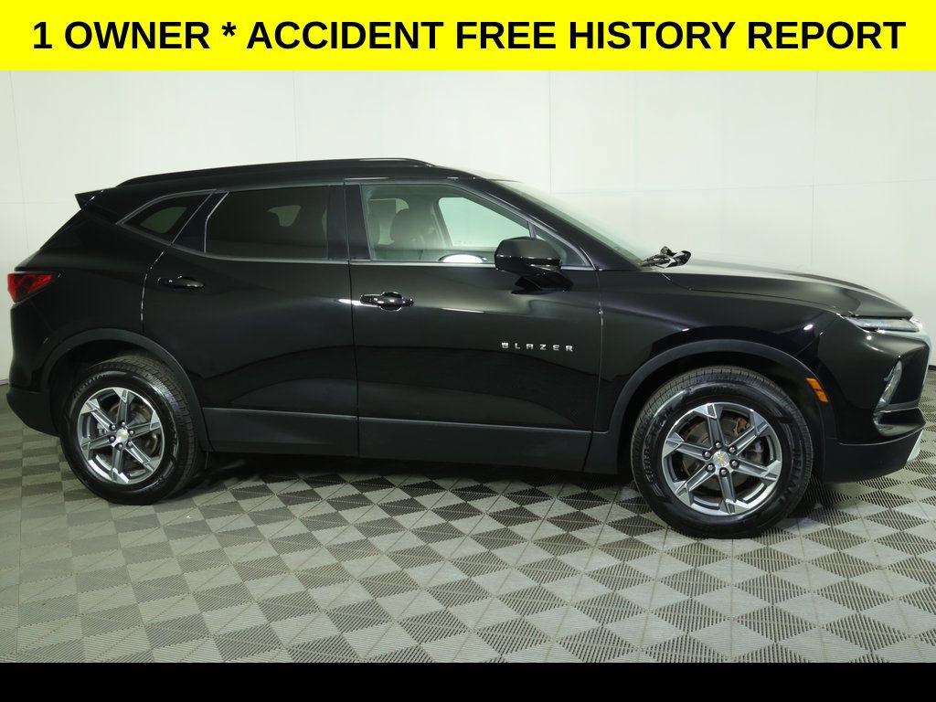 Used 2023 Chevrolet Blazer LT w/ Convenience Package AWD/4WD image 2