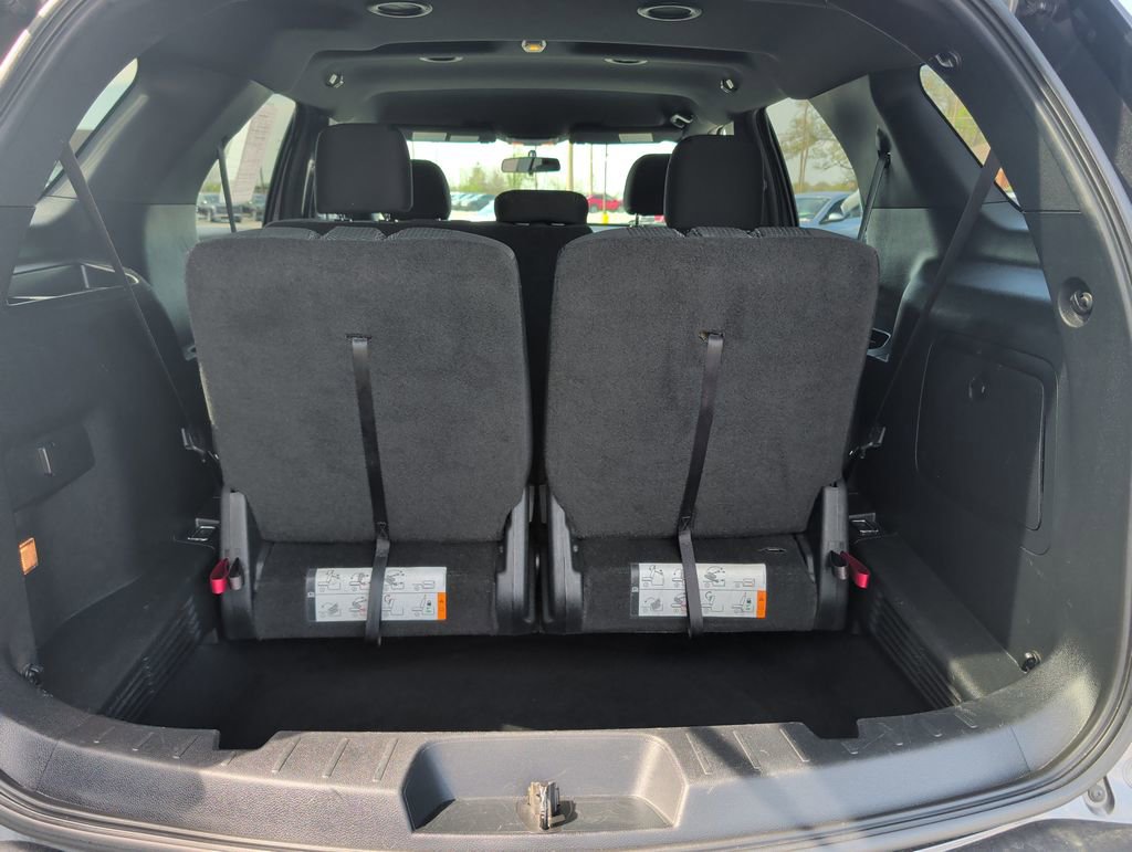 Used 2017 Ford Explorer XLT image 21