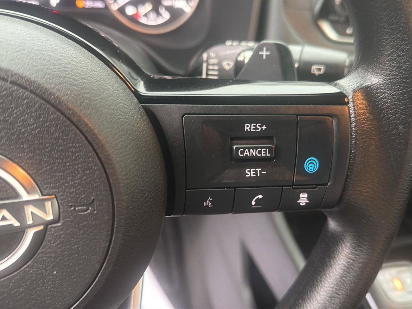 Used 2022 Nissan Rogue SV image 18