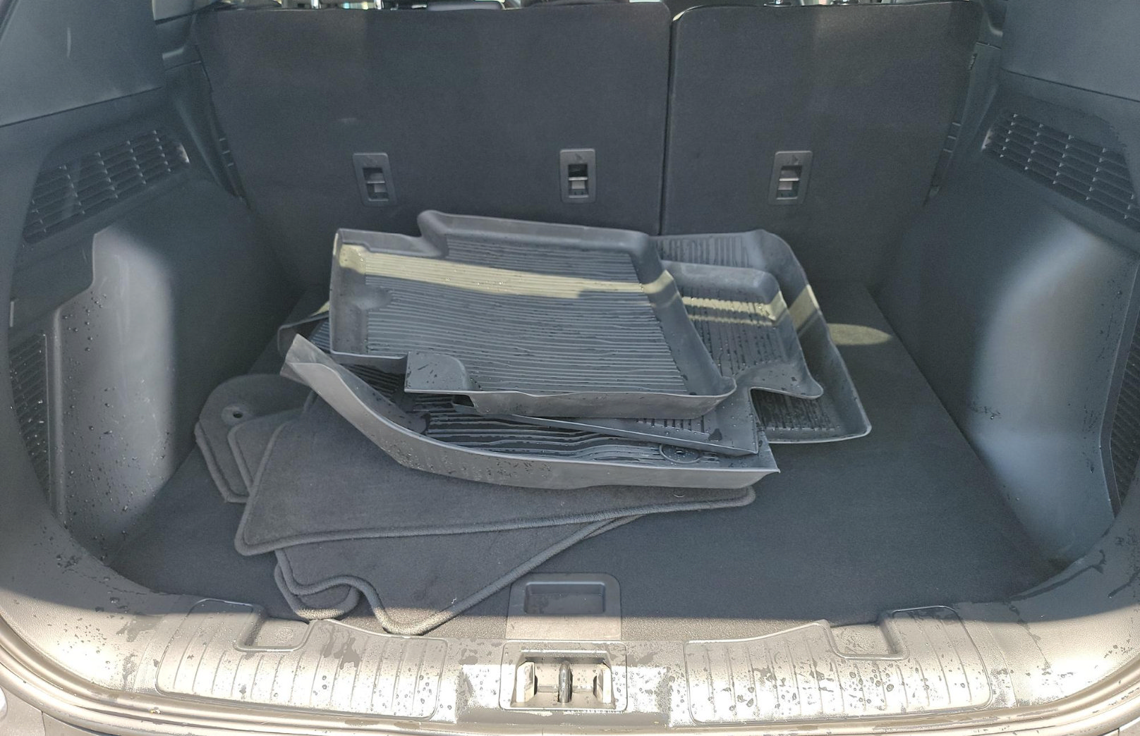 Used 2025 Ford Escape ST-Line w/ Equipment Group 301A FWD image 15