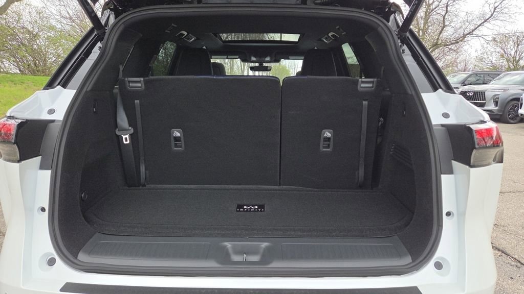 New 2026 INFINITI QX60 Sport w/ Dark Cargo Package image 31