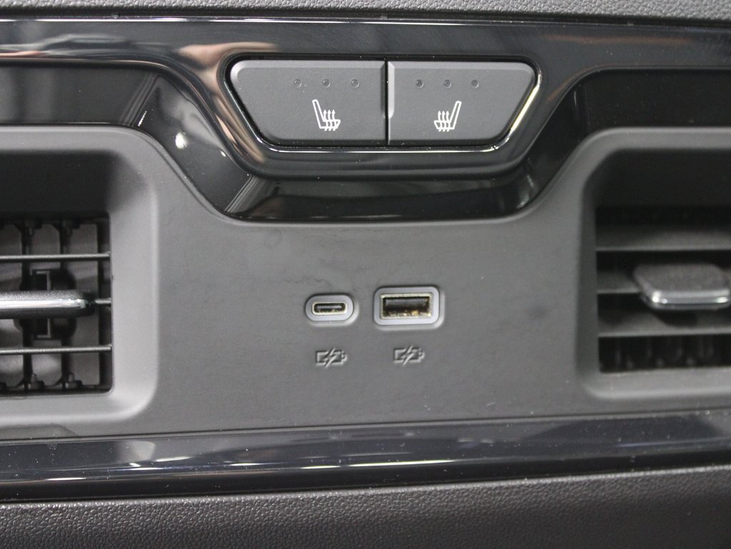 Used 2024 GMC Sierra 1500 AT4 image 11