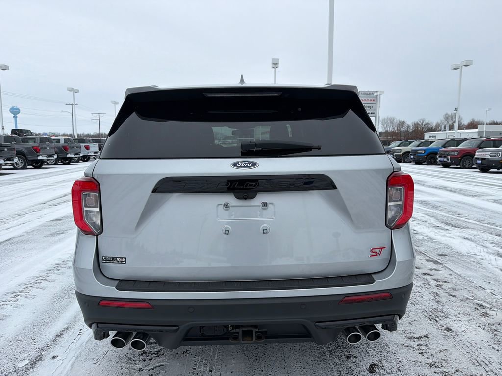 Used 2020 Ford Explorer ST w/ ST Street Pack image 4
