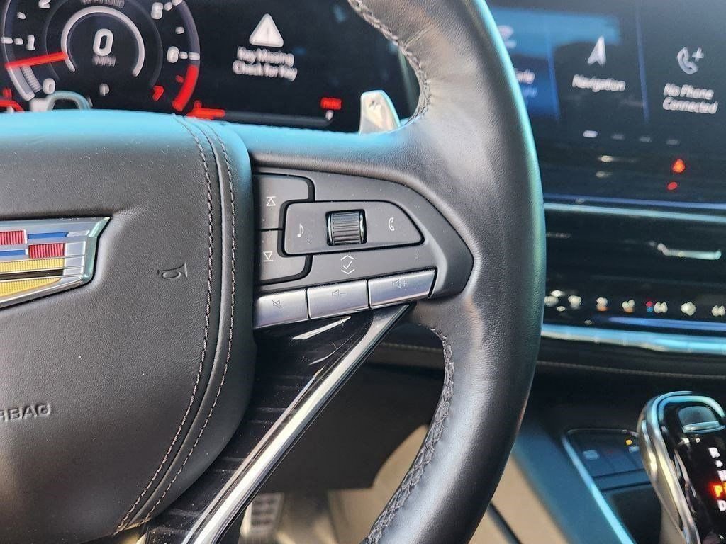 Used 2023 Cadillac Escalade V w/ LPO, ONYX Package image 16