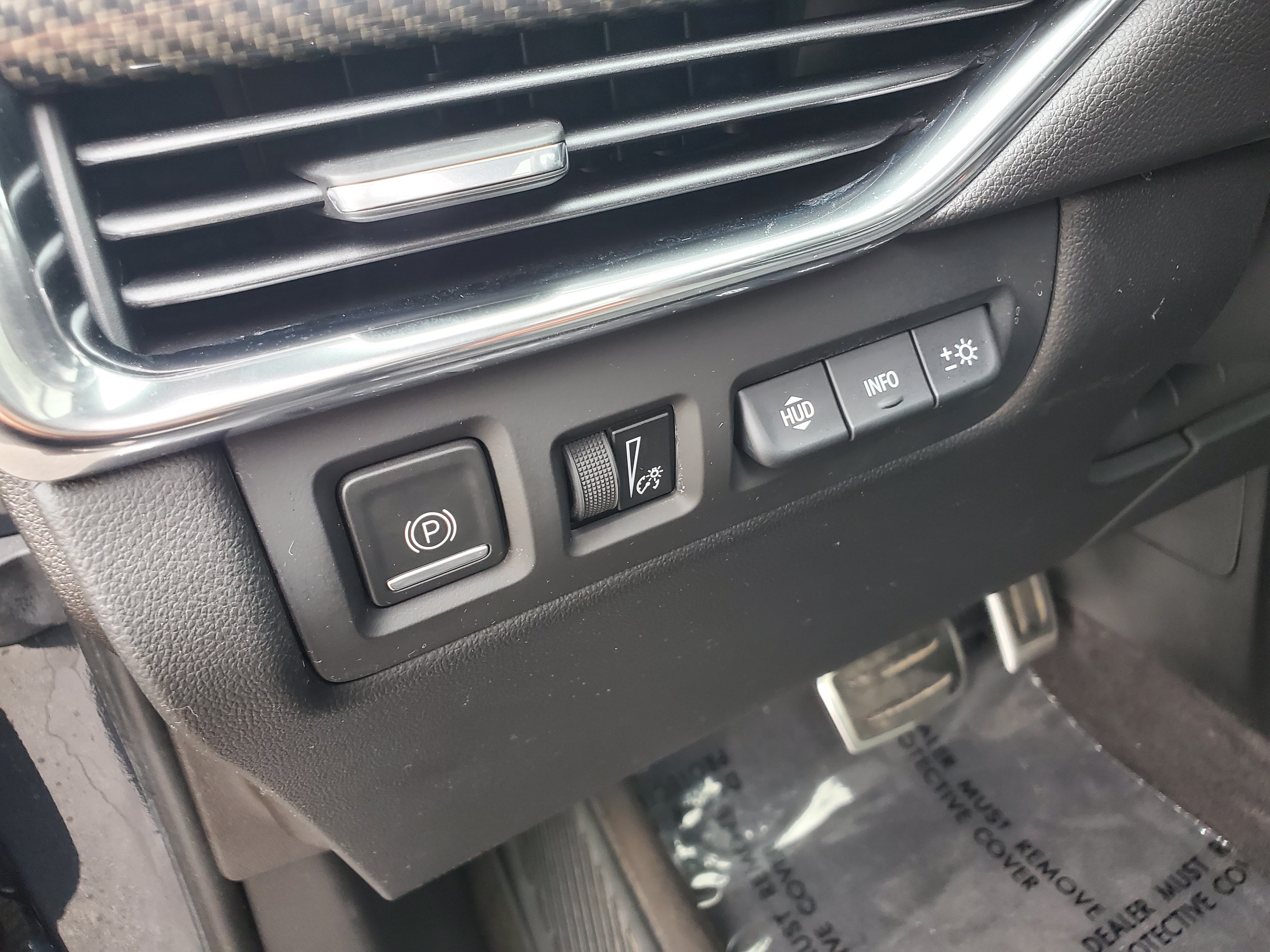Used 2020 Cadillac XT4 Sport AWD/4WD image 12