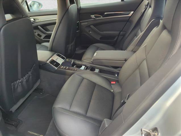 Used 2015 Porsche Panamera image 7