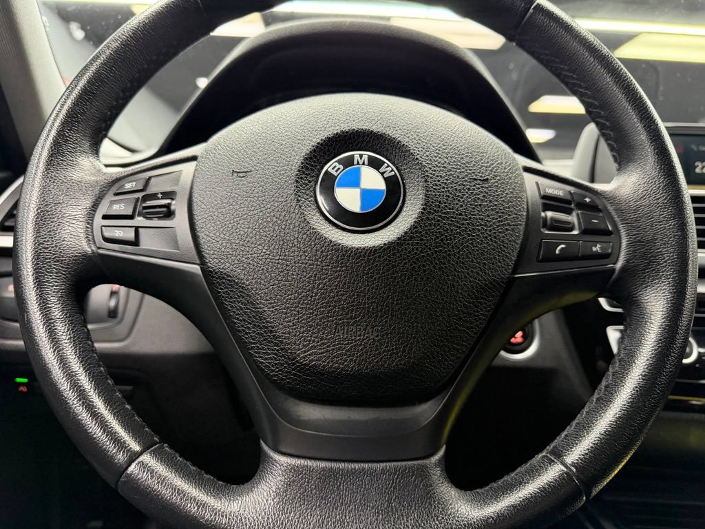 Used 2018 BMW 320i Sedan RWD image 22