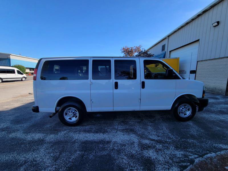 Used 2018 Chevrolet Express 3500 LS RWD image 35