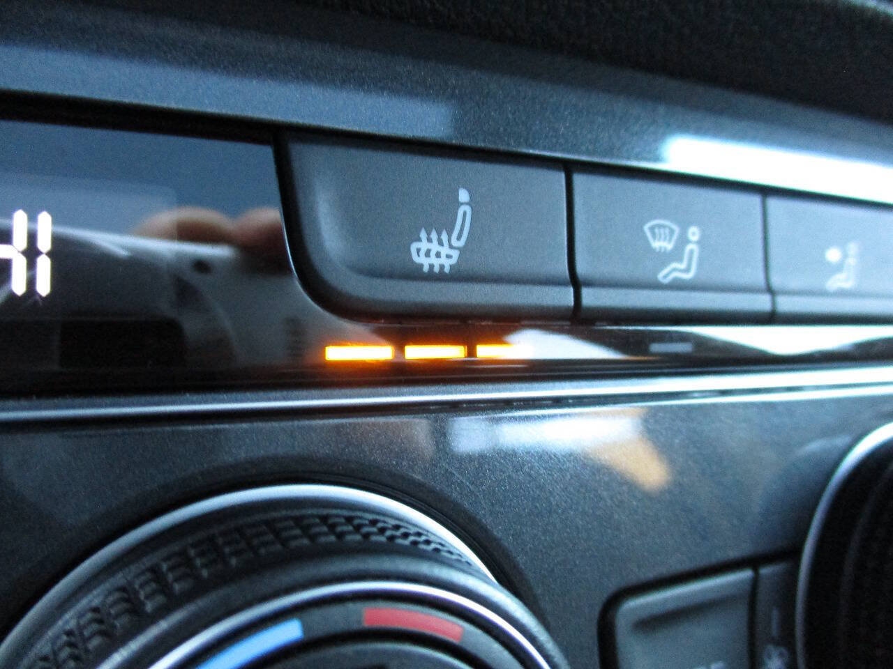 Used 2021 Volkswagen Tiguan SE R-Line FWD image 61