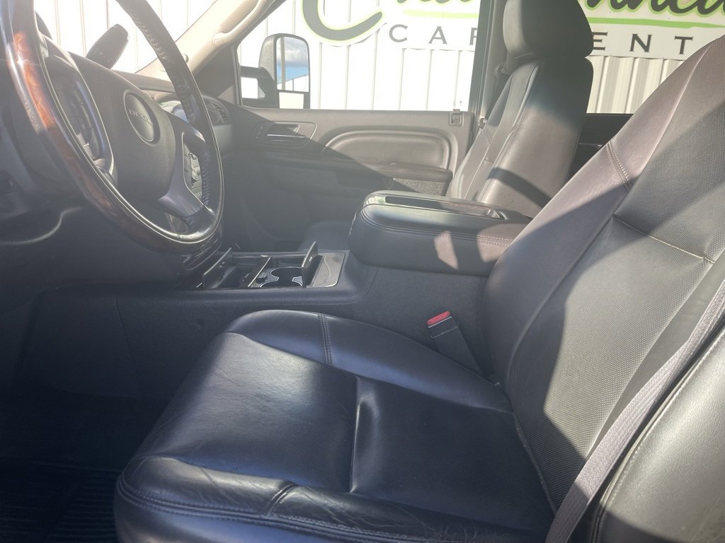 Used 2013 GMC Sierra 2500 Denali w/ Suspension Package, Off-Road image 16