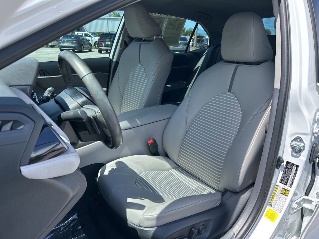 Used 2023 Toyota Camry SE FWD image 21