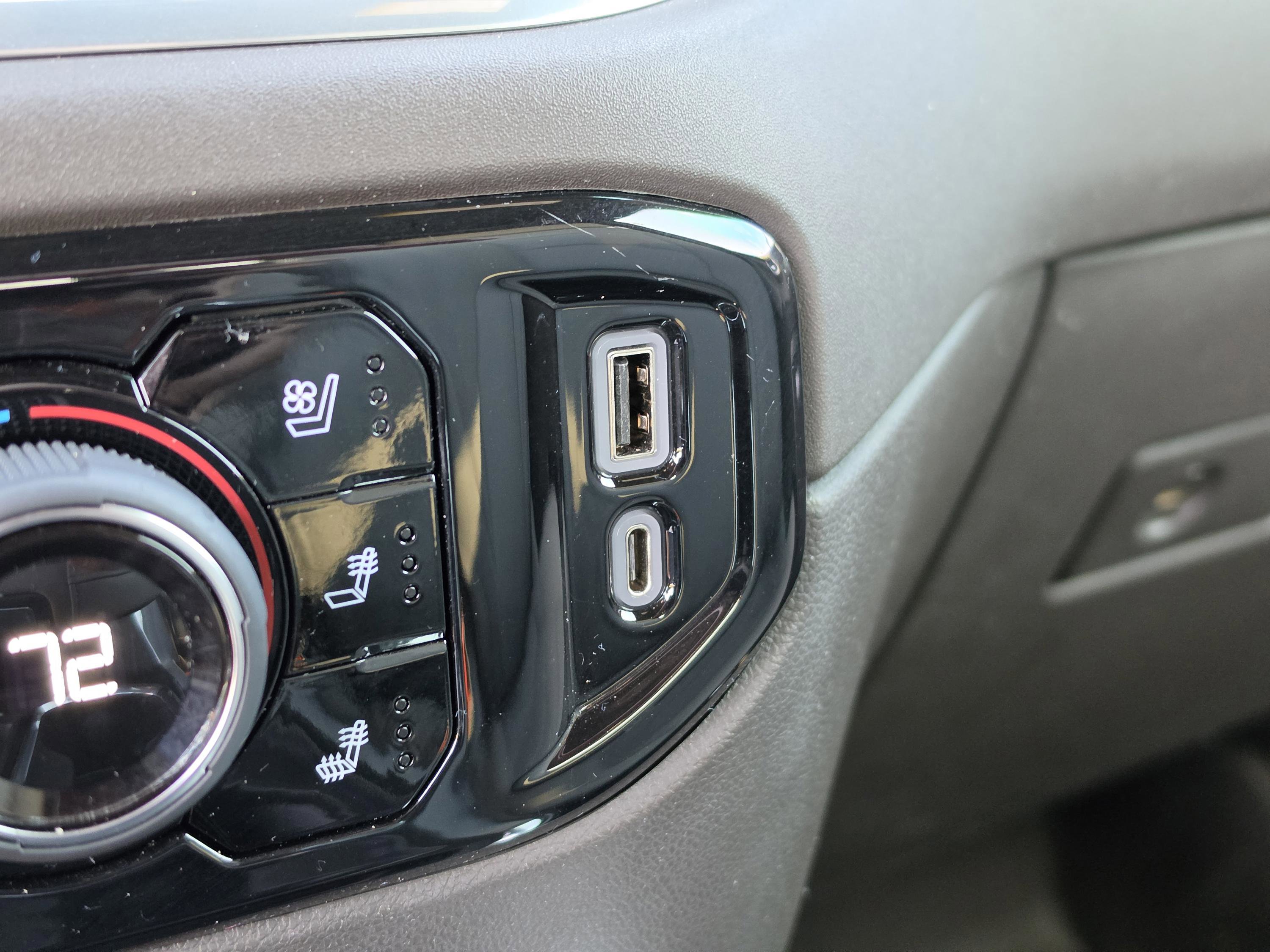 Used 2022 Chevrolet Silverado 1500 LTZ AWD/4WD image 26