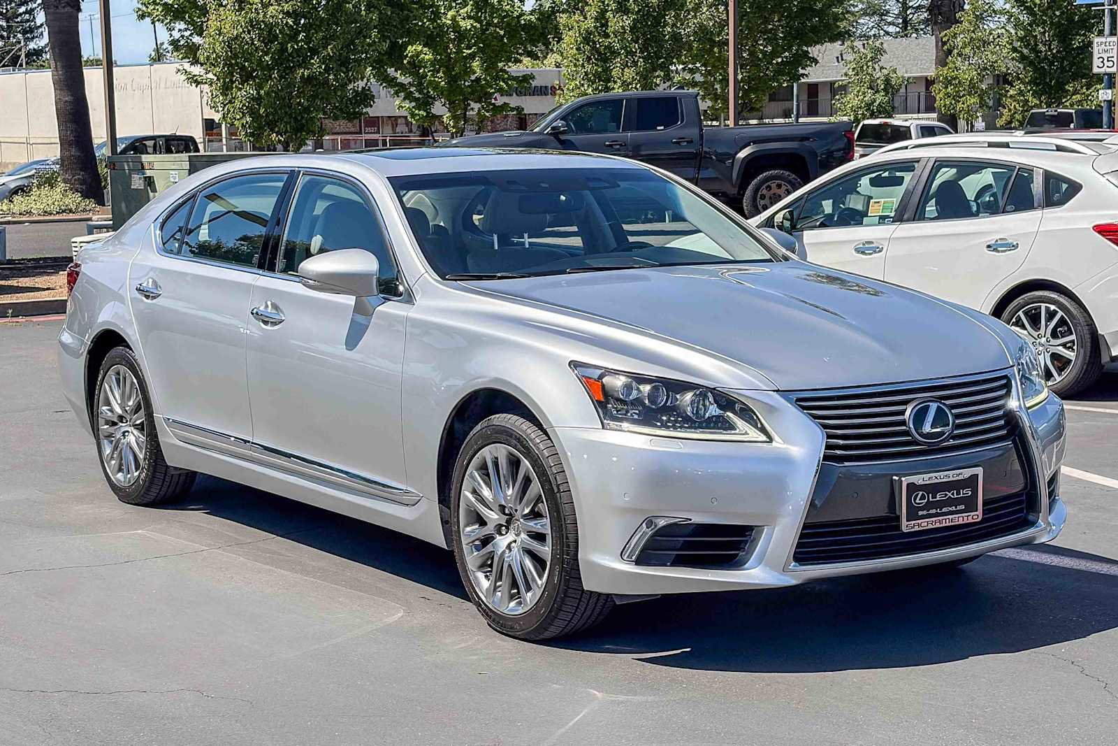 Used 2015 Lexus LS 460 L w/ Ultra Luxury Package image 5