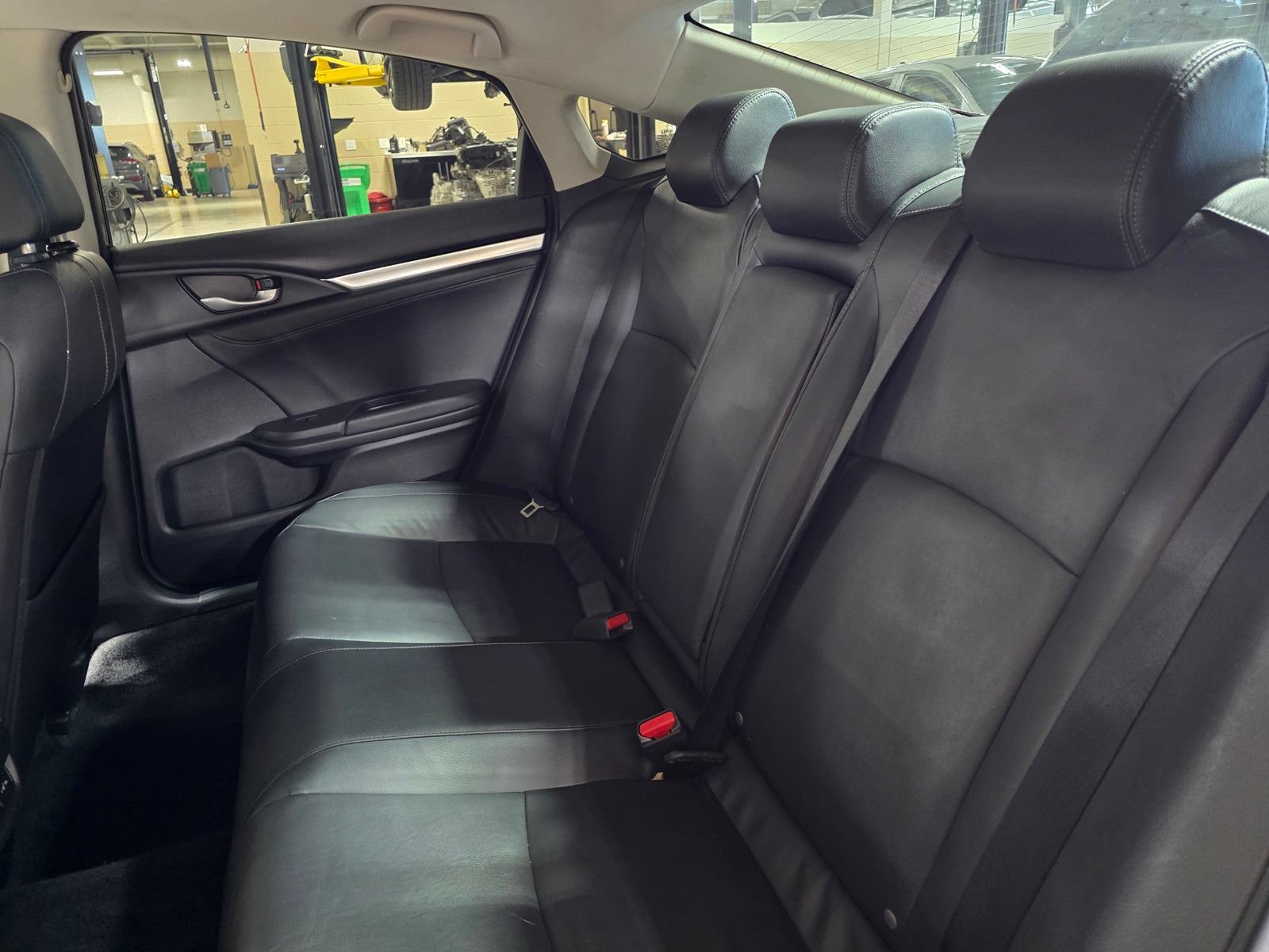 Used 2016 Honda Civic Touring image 14