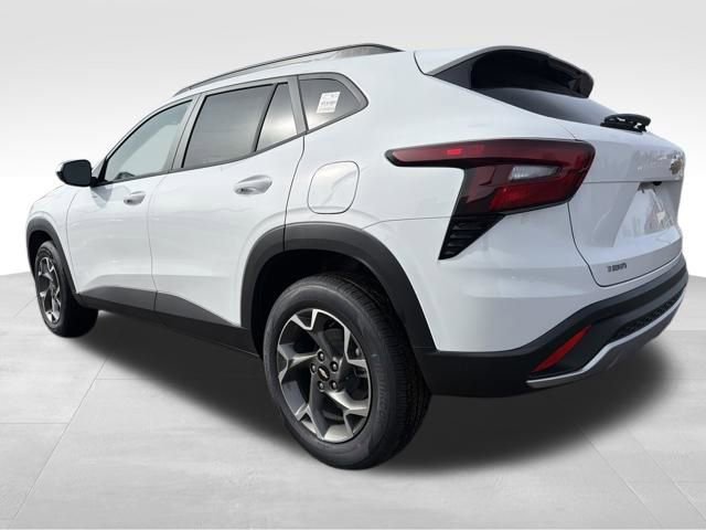 New 2026 Chevrolet Trax LT w/ Driver Confidence Package FWD image 3