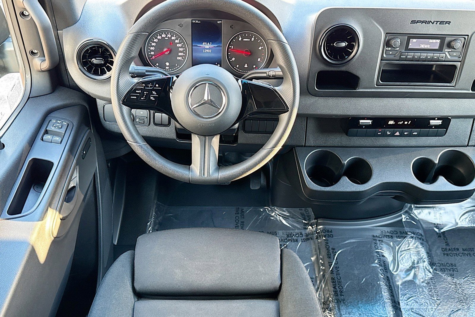 Used 2025 Mercedes-Benz Sprinter 2500 image 18