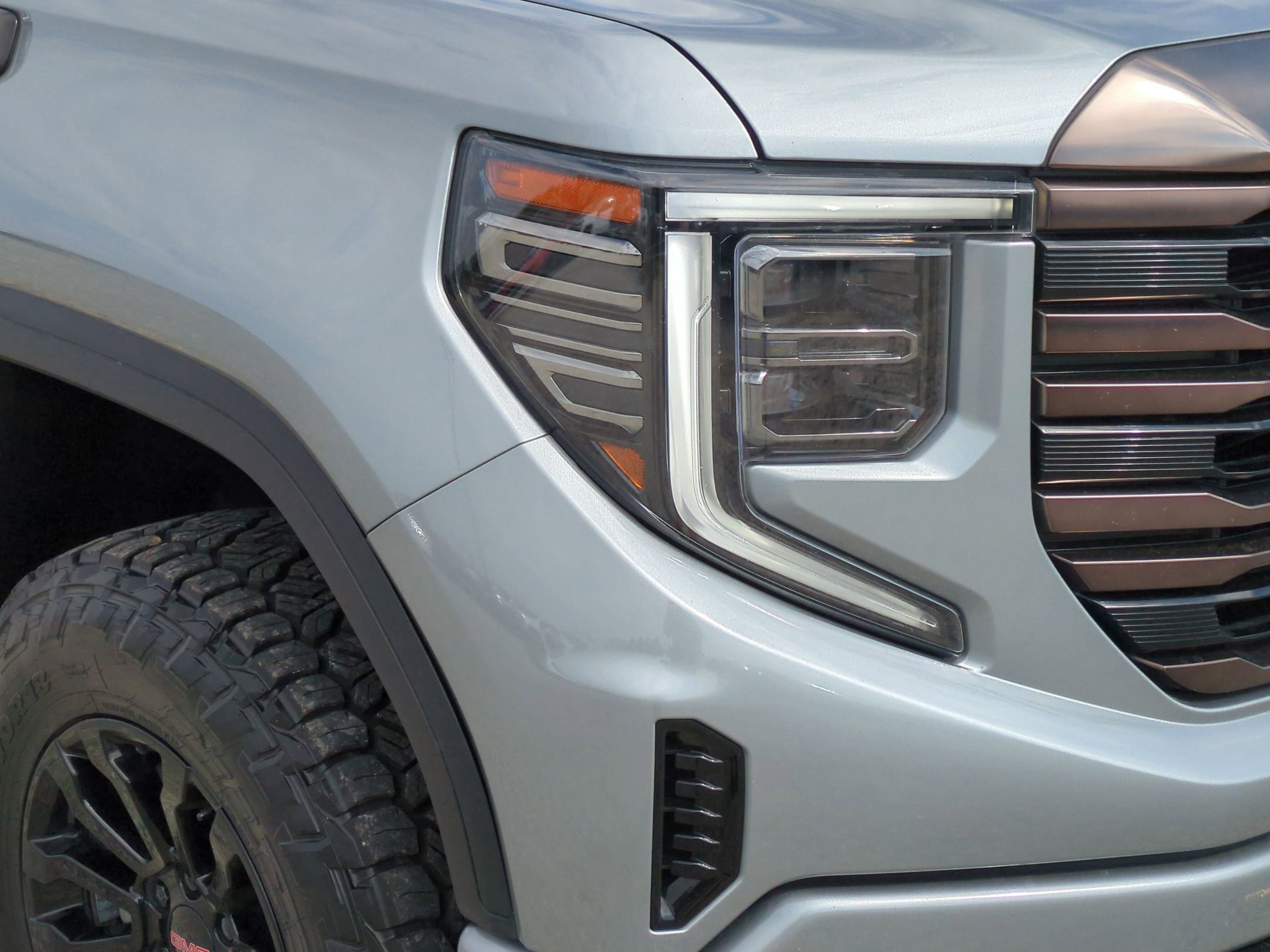 Used 2023 GMC Sierra 1500 AT4X AWD/4WD image 11