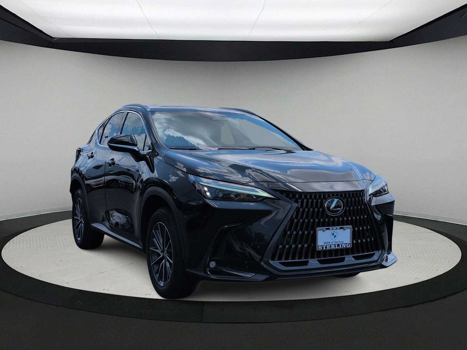 Used 2024 Lexus NX 350h AWD image 2