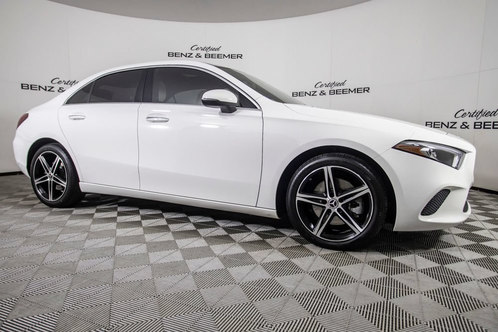 Used 2021 Mercedes-Benz A 220 4MATIC image 2
