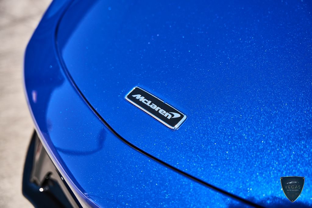 Used 2025 McLaren Artura RWD image 7
