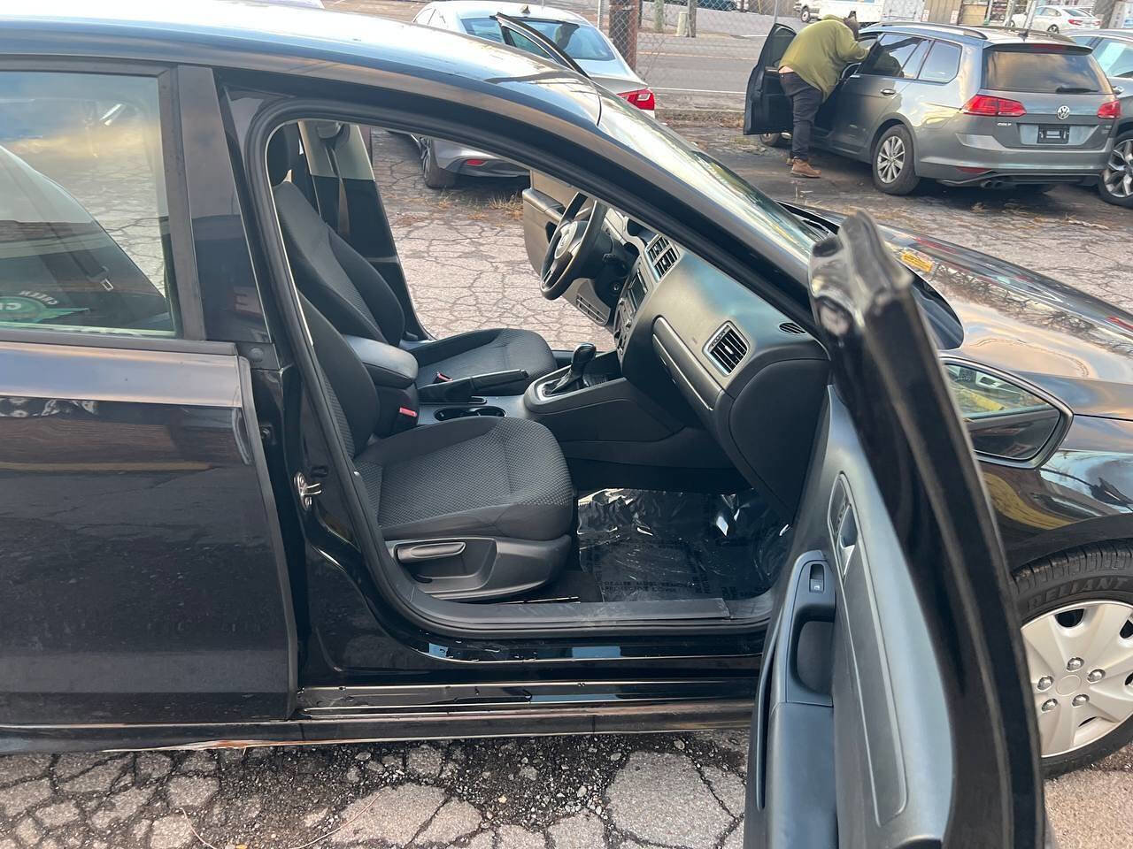 Used 2014 Volkswagen Jetta S image 18