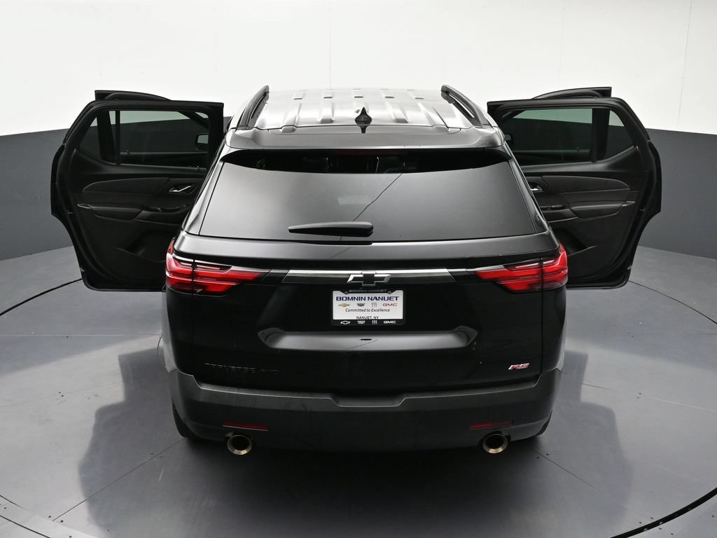 Certified 2023 Chevrolet Traverse RS w/ LPO, Floor Liner Package AWD/4WD image 36