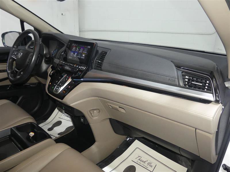 Used 2023 Honda Odyssey Touring image 25