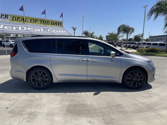 Used 2018 Chrysler Pacifica Touring-L Plus FWD image 9