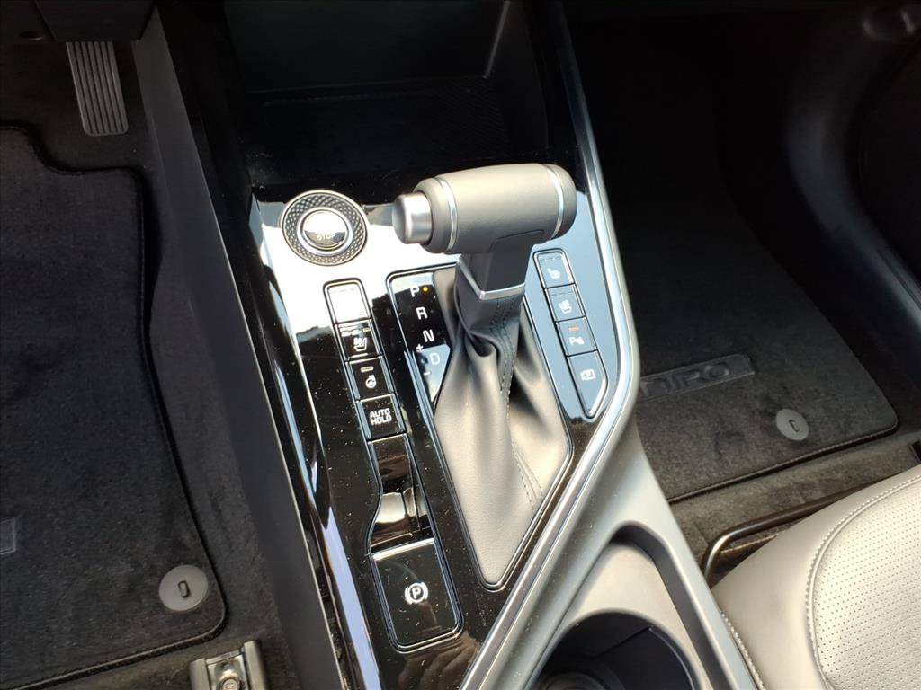 New 2026 Kia Niro FWD image 24
