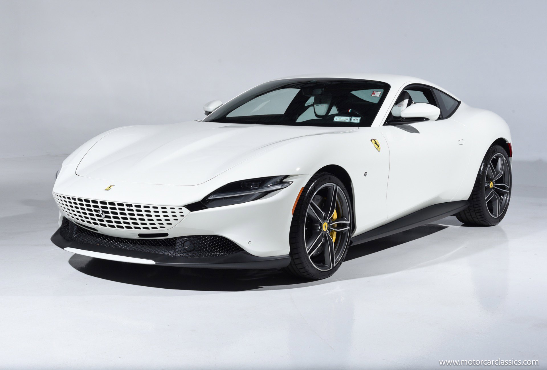 Used 2024 Ferrari Roma image 3