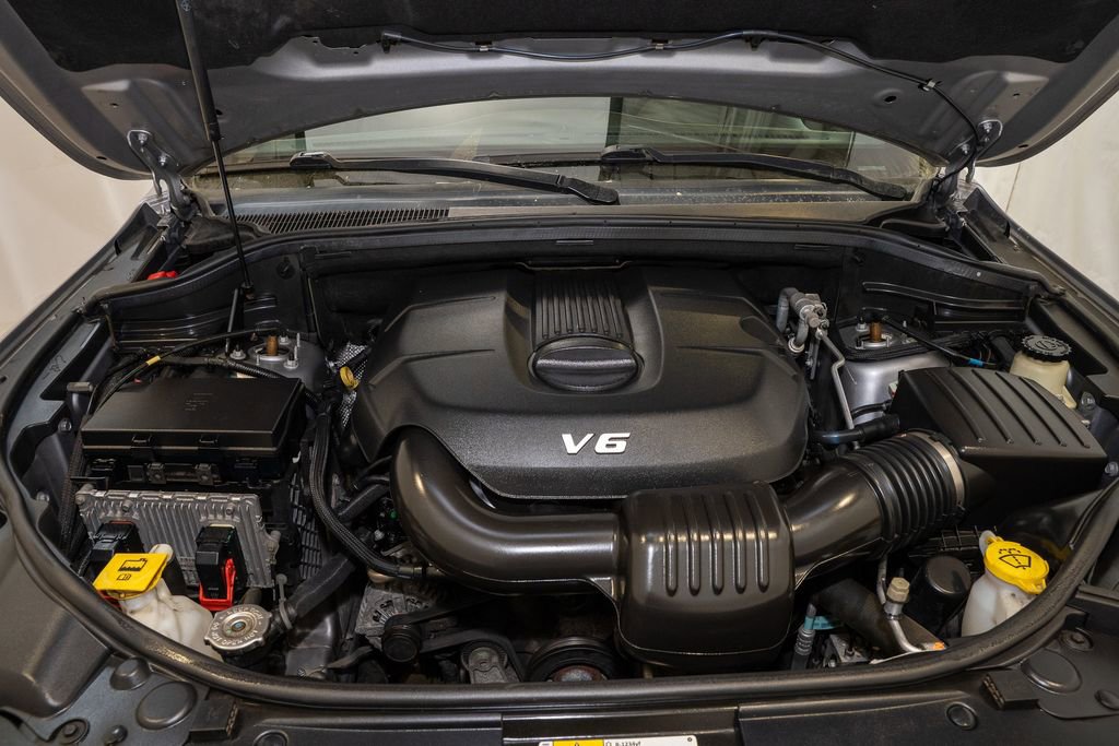 Used 2015 Jeep Grand Cherokee Overland w/ Advanced Technology Group image 22