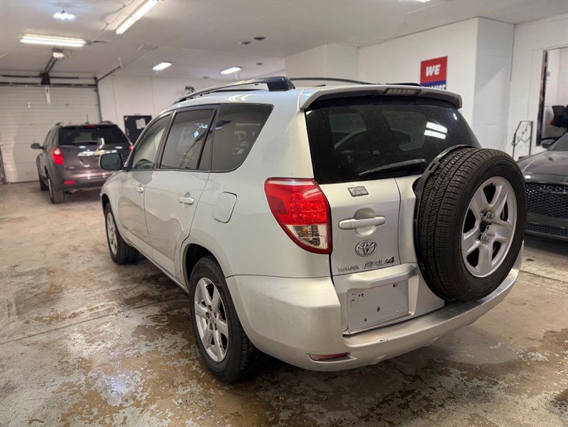 Used 2007 Toyota RAV4 Limited AWD/4WD image 7