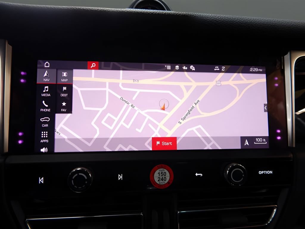 Used 2022 Porsche Macan image 22