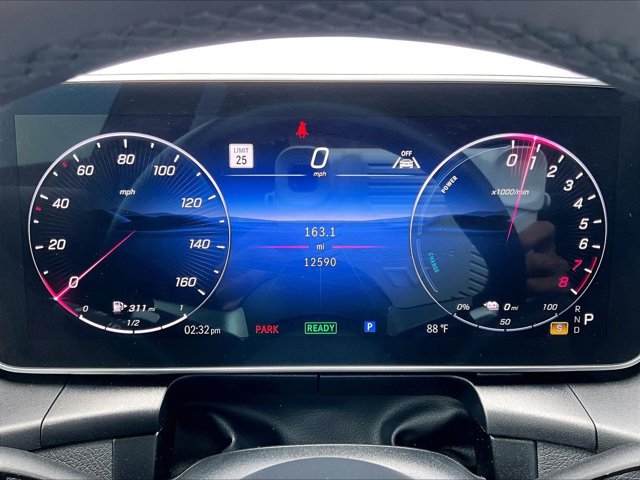 Used 2025 Mercedes-Benz GLC 350e 4MATIC image 22