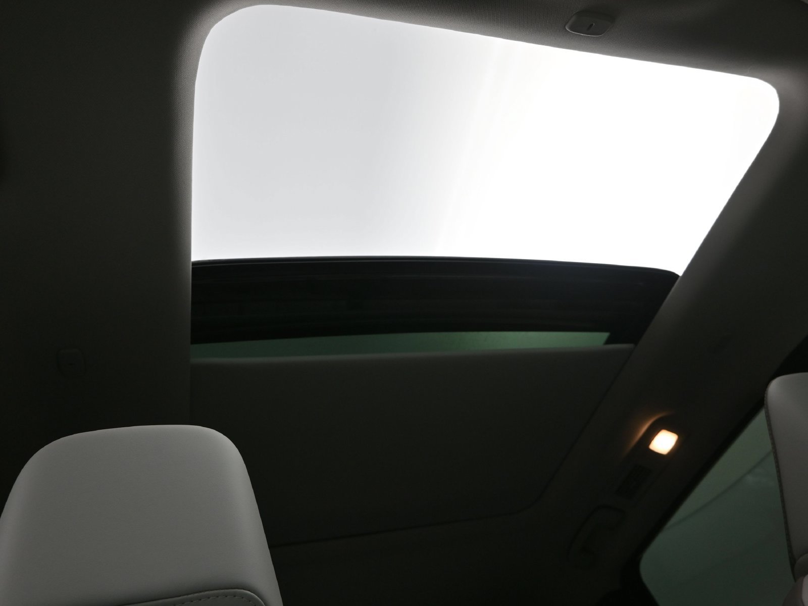 Used 2026 INFINITI QX60 Pure w/ Cargo Package FWD image 27
