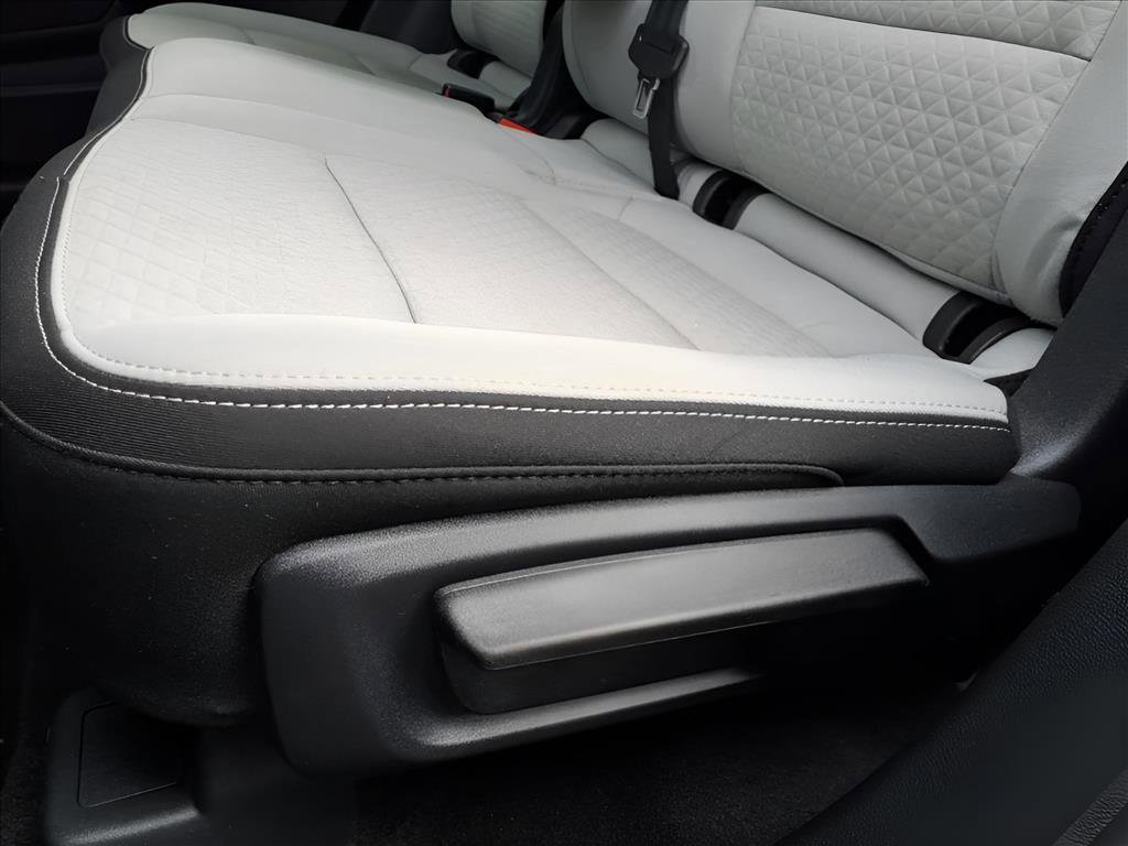 Used 2025 Ford Escape Active image 17