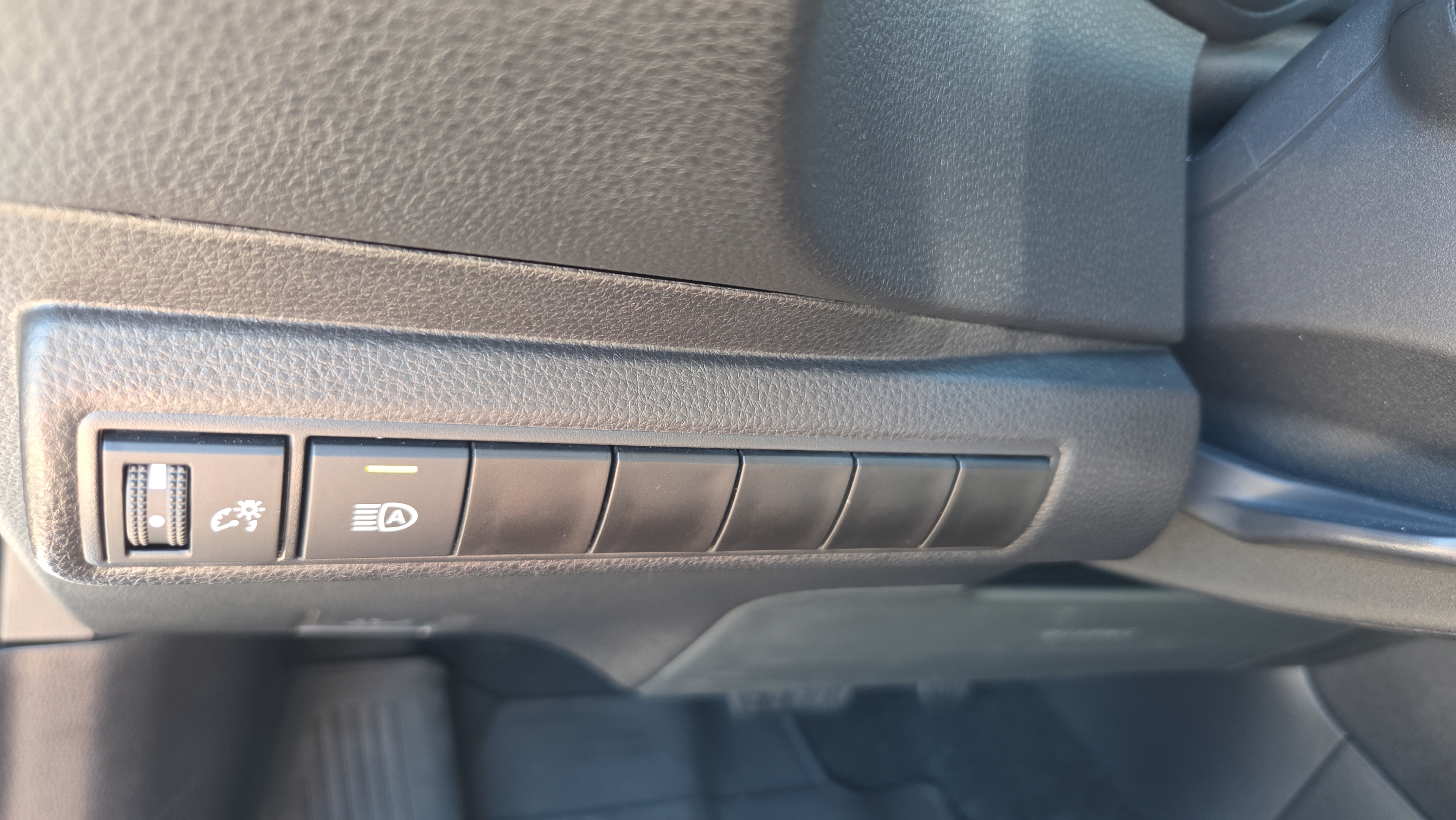 Certified 2026 Toyota Corolla LE FWD image 20