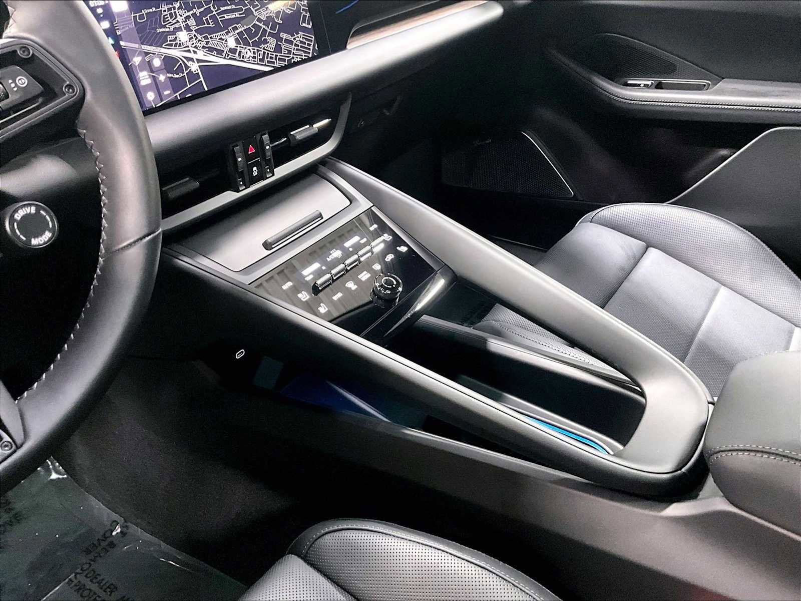 Used 2025 Porsche Macan 4S Electric image 20