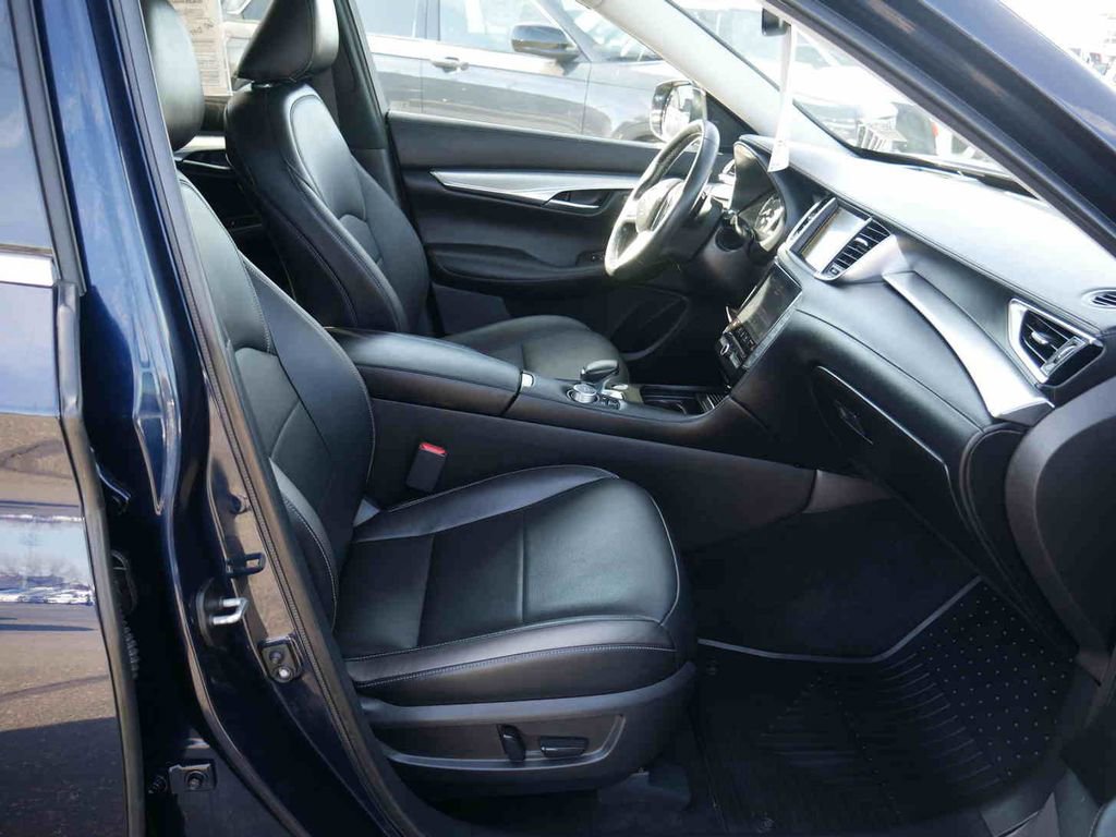 Used 2020 INFINITI QX50 Sensory w/ Proactive Package image 26